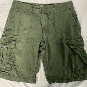 Army green shorts size W32
